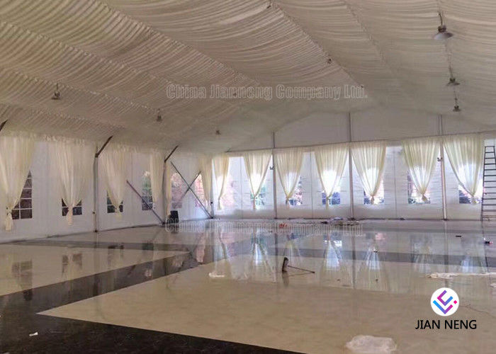 عروسی لوکس چادرهای عروسی با پرده های رنگی برای احزاب شرکت در مراسم عروسی
